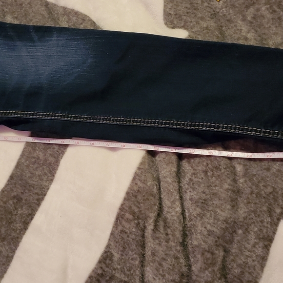 Silver Jeans - Picture 9 of 10